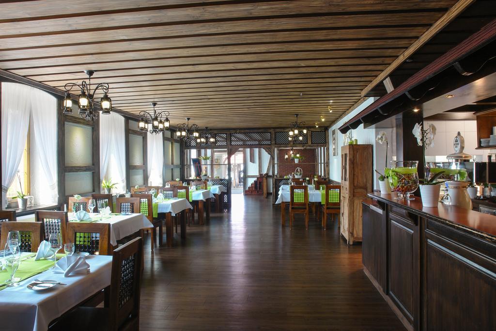 克朗酒店 弗里森海姆 外观 照片